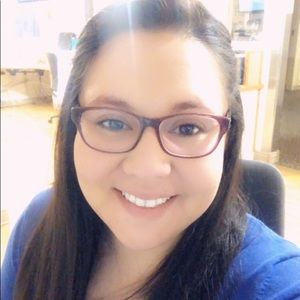 Meet your Posher, Vanessa